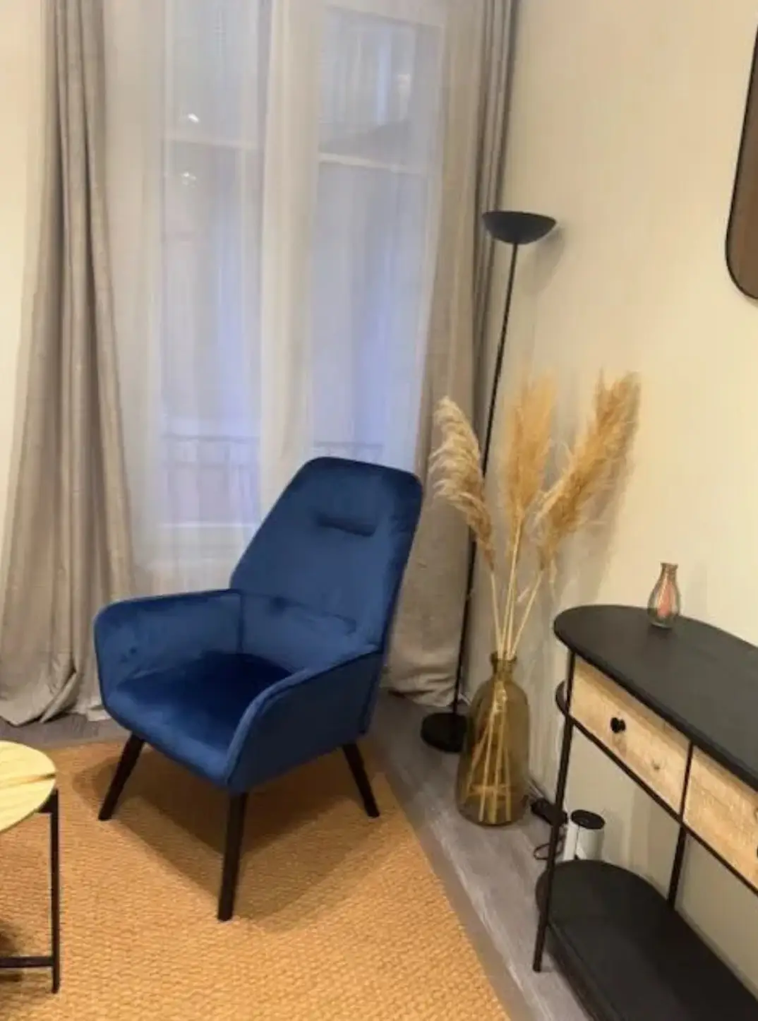 Cabinet de psychologue à Paris, espace d'accueil chaleureux pour accompagnement vers la résilience